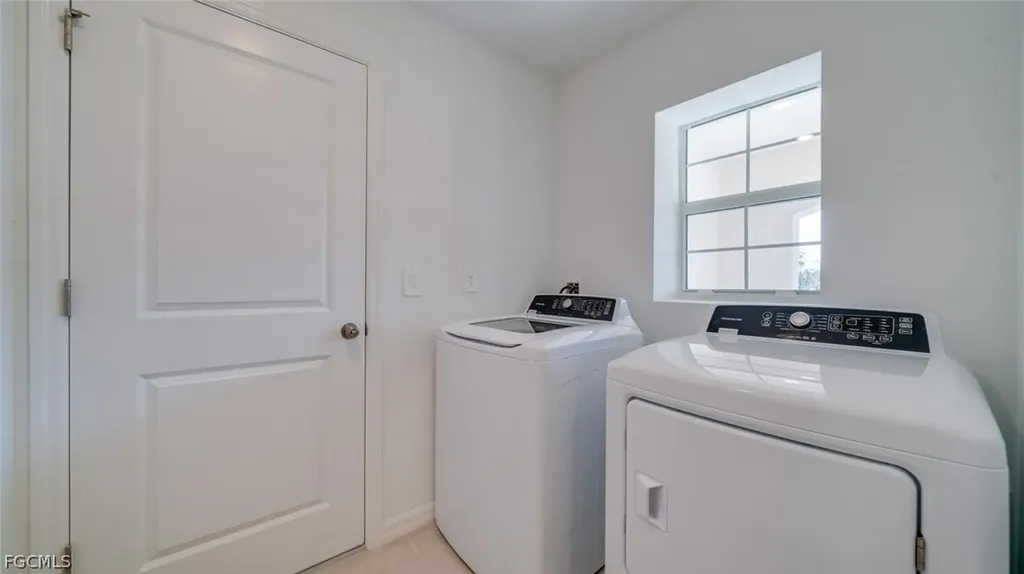17400 Monte Isola Way North Fort Myers FL 33917