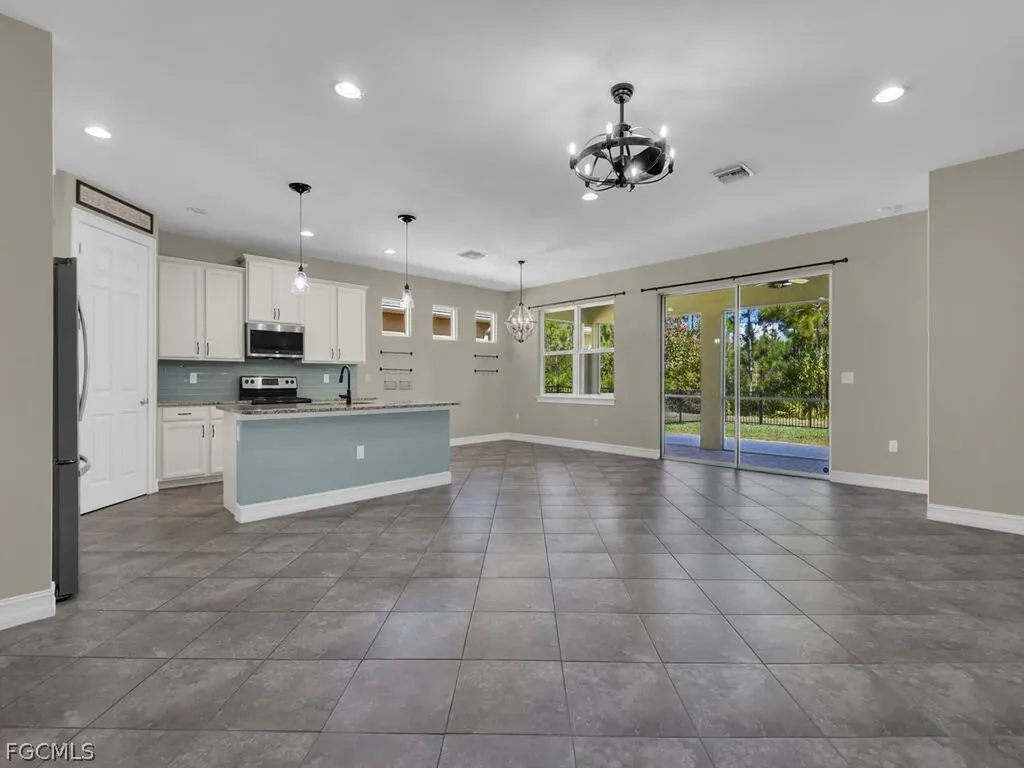 4211 Dutchess Park Road Fort Myers FL 33916