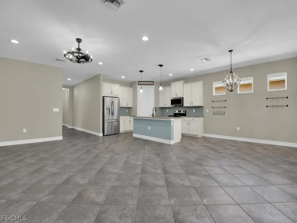 4211 Dutchess Park Road Fort Myers FL 33916