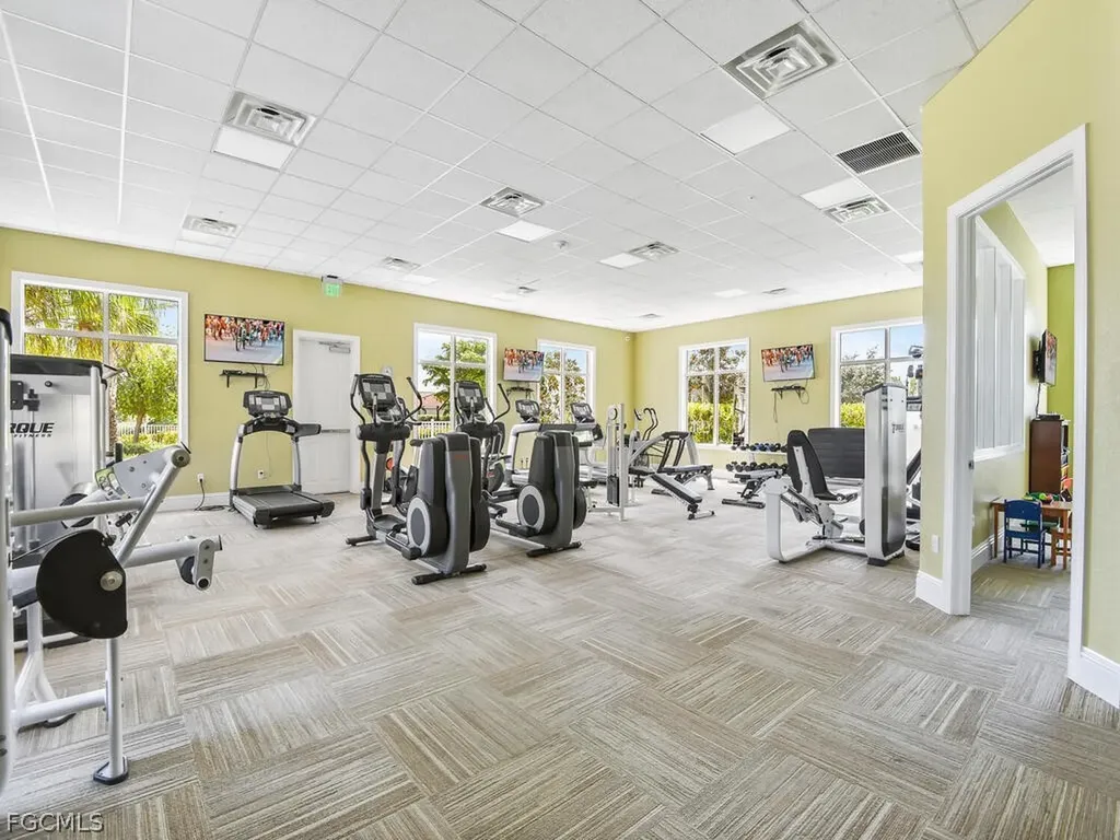 4211 Dutchess Park Road Fort Myers FL 33916