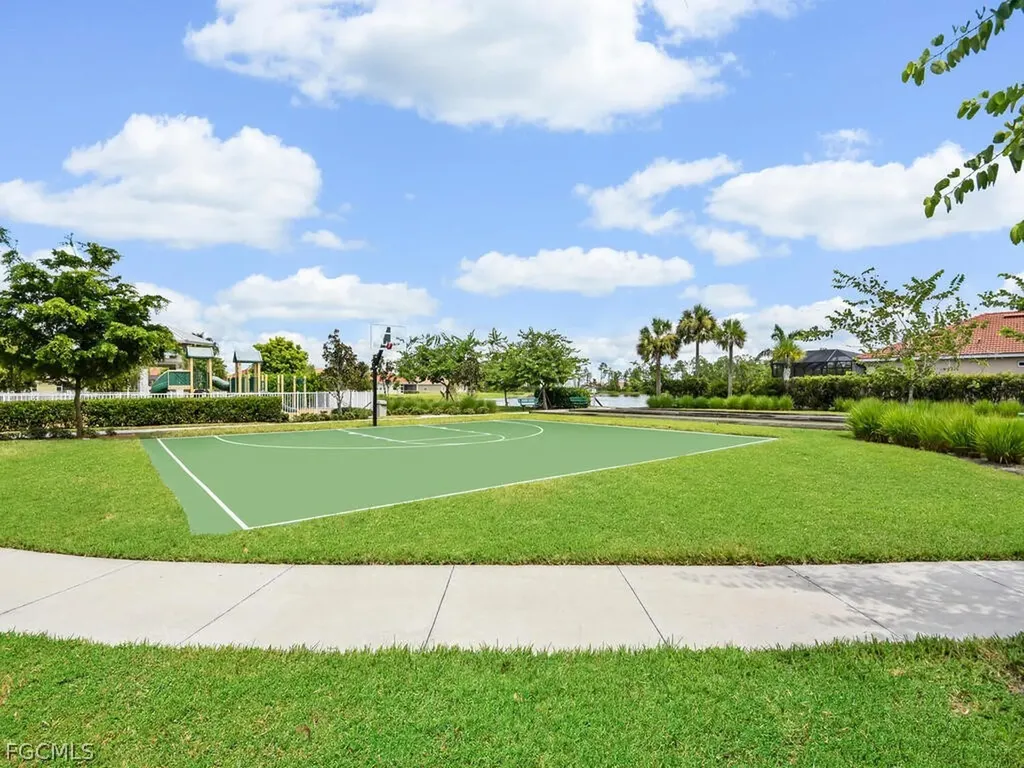 4211 Dutchess Park Road Fort Myers FL 33916