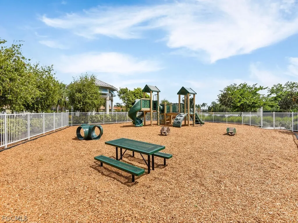 4211 Dutchess Park Road Fort Myers FL 33916