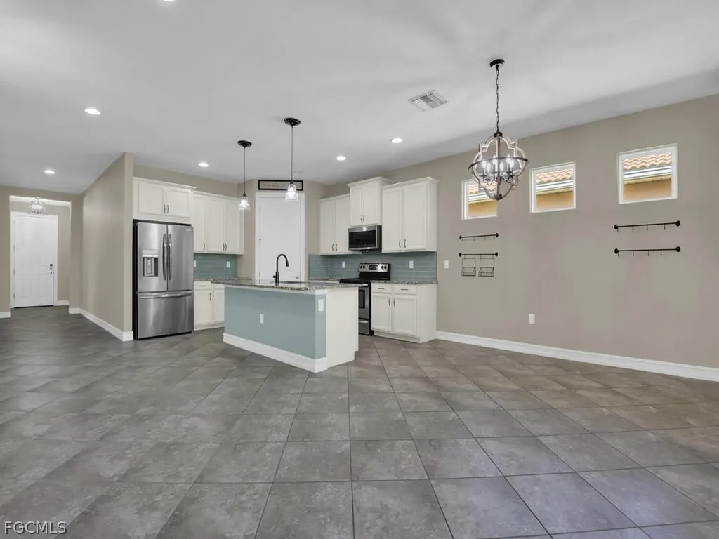 4211 Dutchess Park Road Fort Myers FL 33916