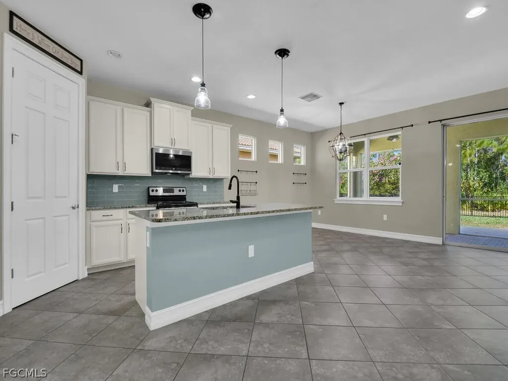 4211 Dutchess Park Road Fort Myers FL 33916