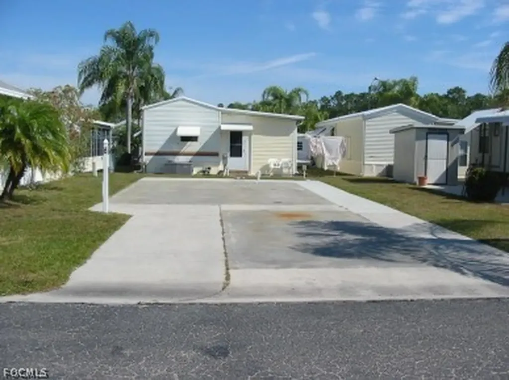 6 Fountain View Boulevard North Fort Myers FL 33903