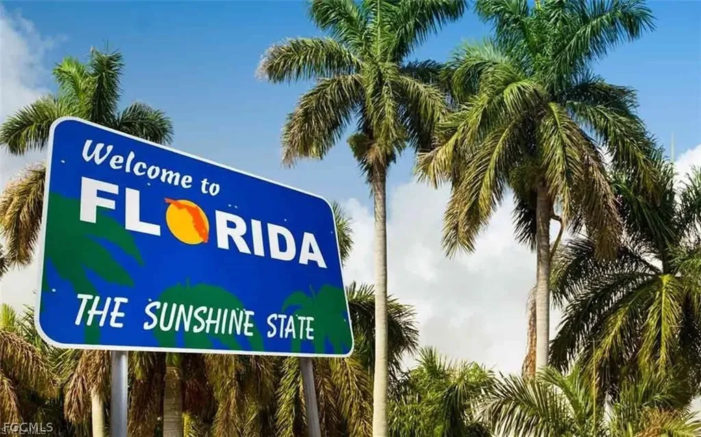 6 Fountain View Boulevard North Fort Myers FL 33903