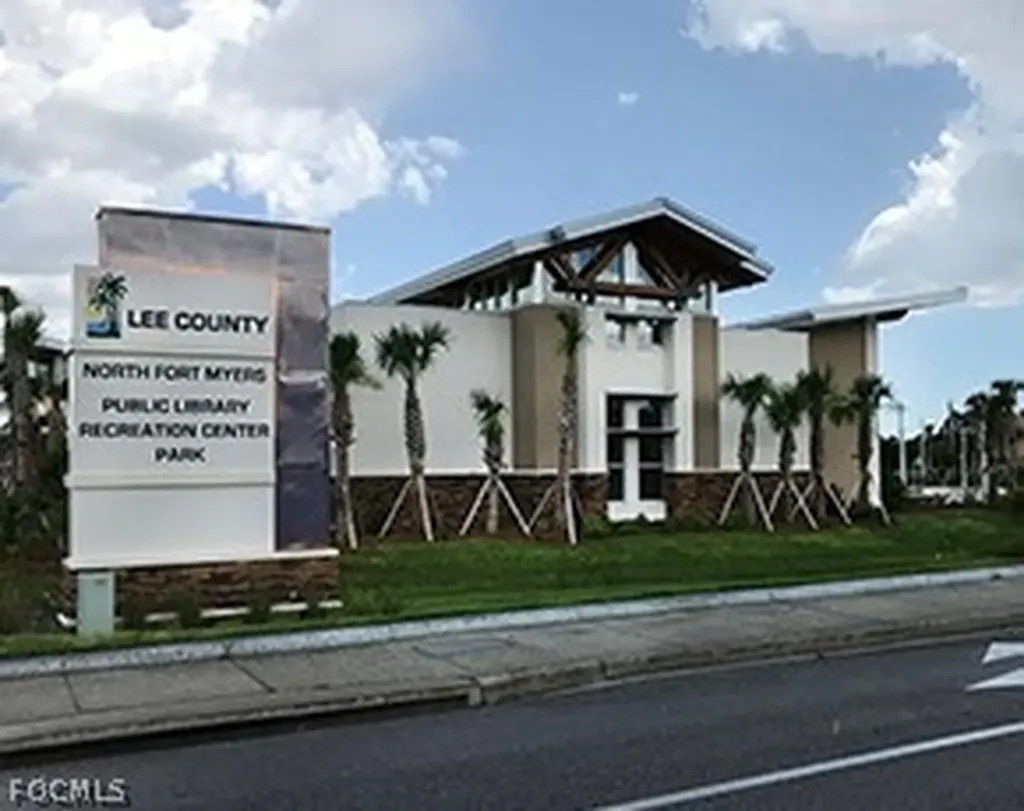 6 Fountain View Boulevard North Fort Myers FL 33903