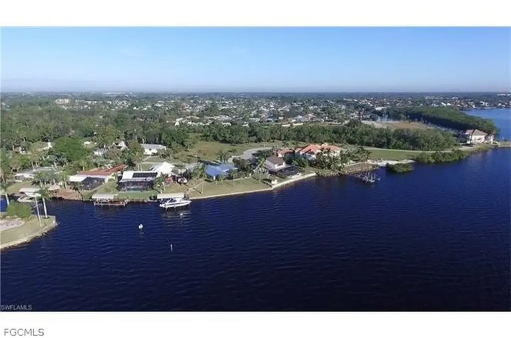 6 Fountain View Boulevard North Fort Myers FL 33903