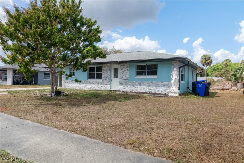 4811 Zana Drive Fort Myers FL 33905
