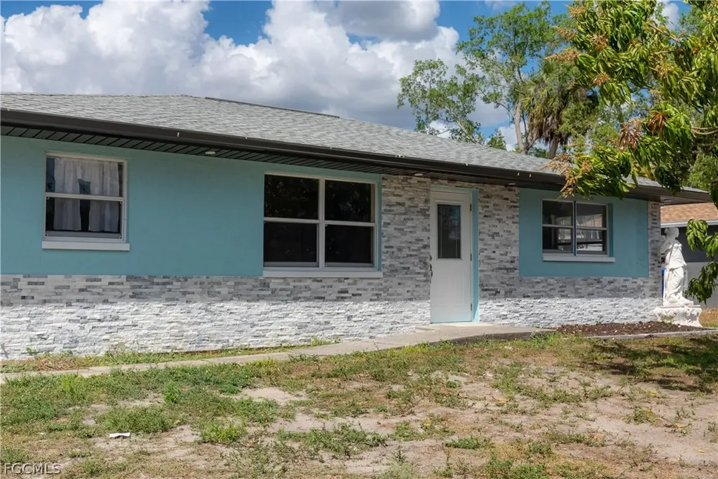 4811 Zana Drive Fort Myers FL 33905