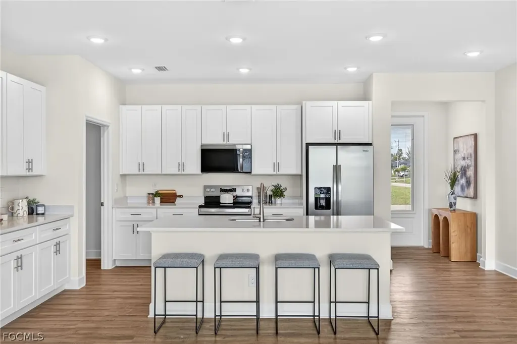 2553 NW 20th Avenue Cape Coral FL 33993