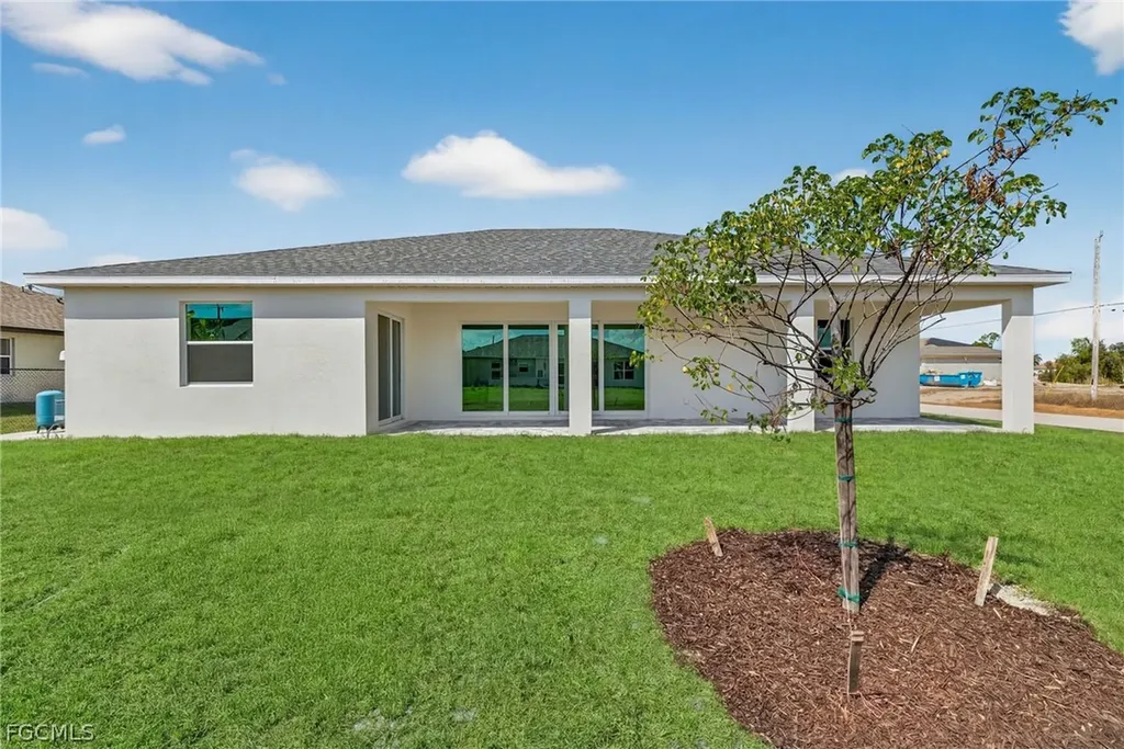 2553 NW 20th Avenue Cape Coral FL 33993