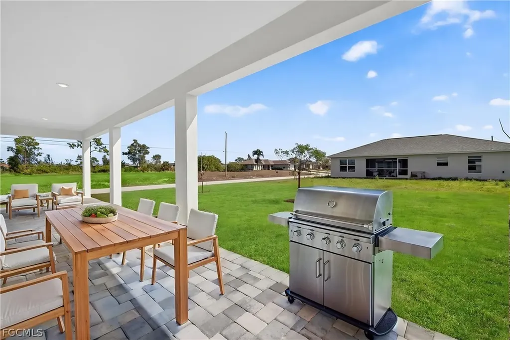 2553 NW 20th Avenue Cape Coral FL 33993