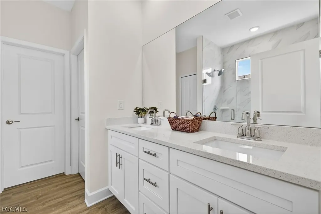 2553 NW 20th Avenue Cape Coral FL 33993