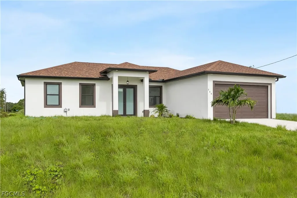 744 Oakridge Avenue S Lehigh Acres FL 33974