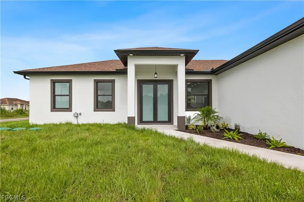 744 Oakridge Avenue S Lehigh Acres FL 33974