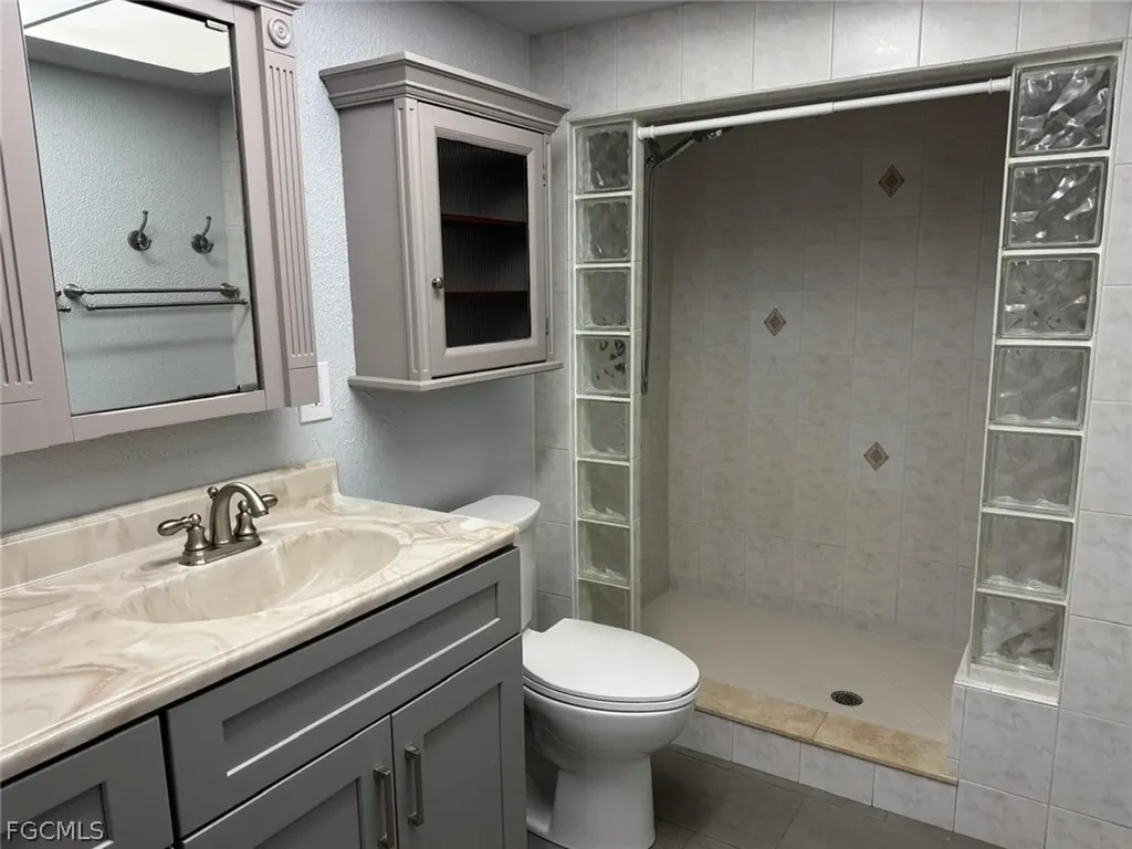 698 Muscogee Drive North Fort Myers FL 33903