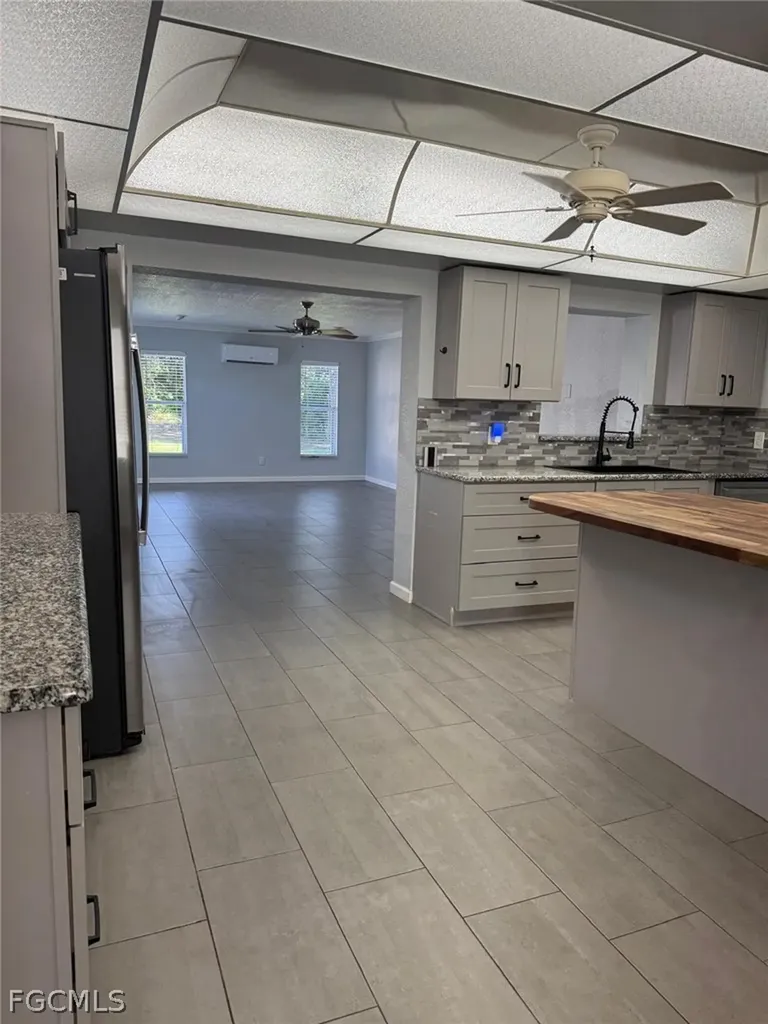 698 Muscogee Drive North Fort Myers FL 33903