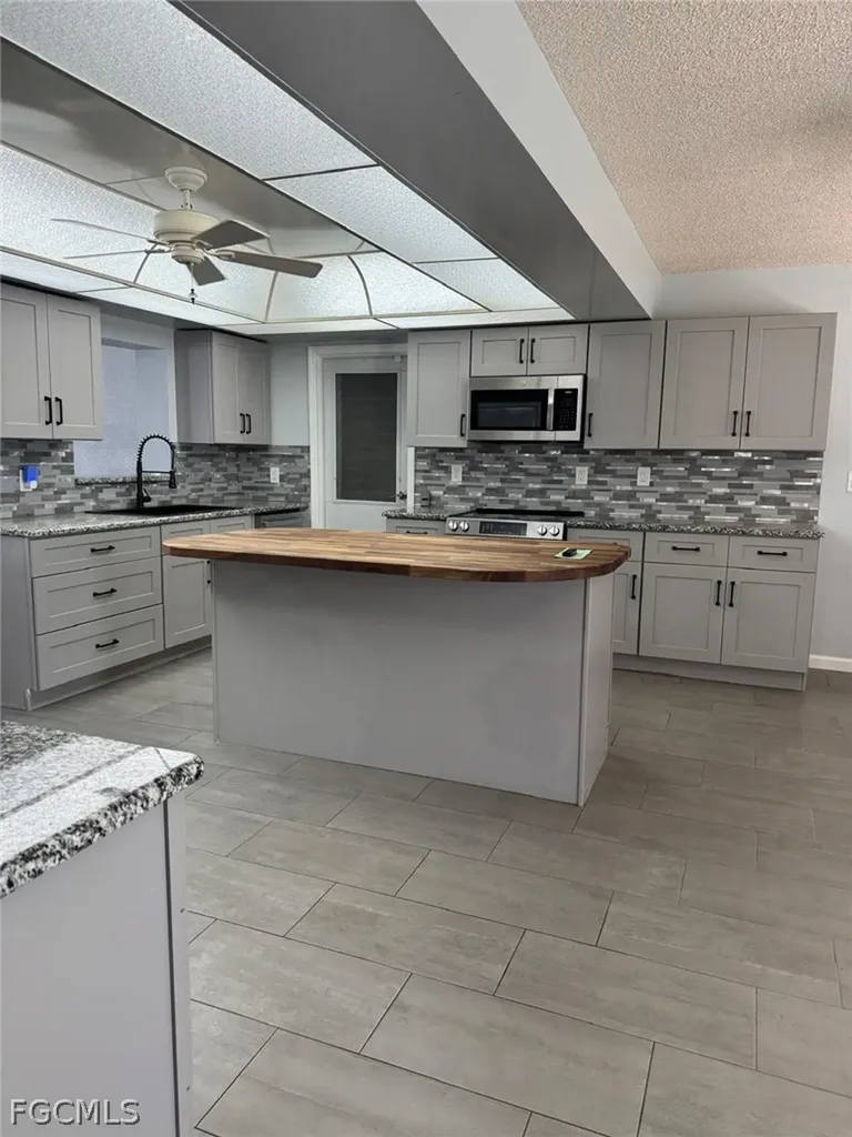 698 Muscogee Drive North Fort Myers FL 33903