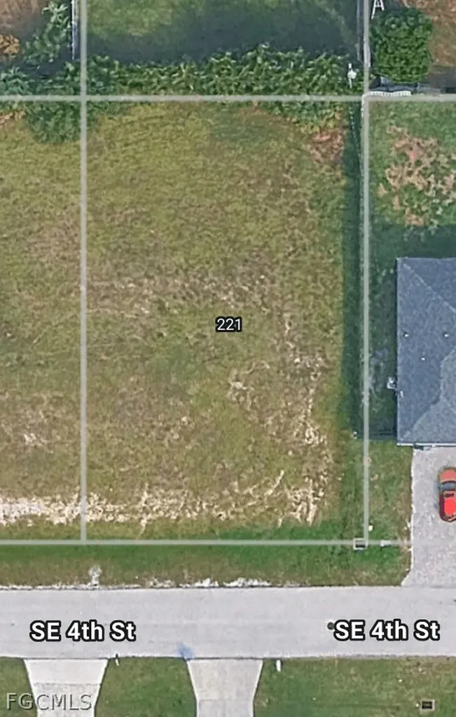 221 SE 4th Street Cape Coral FL 33990