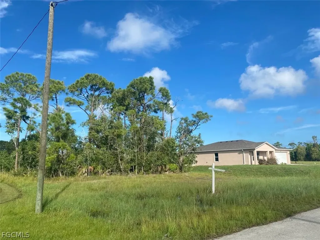 4744 NW 39th Place Cape Coral FL 33993
