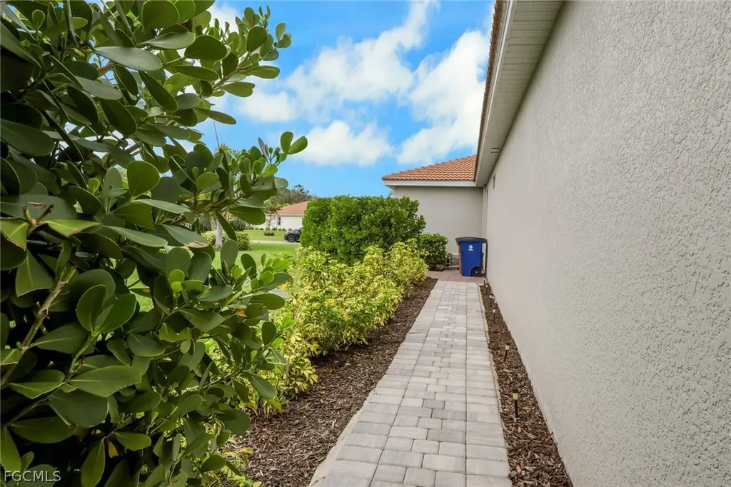 3272 Birch Tree Lane Alva FL 33920