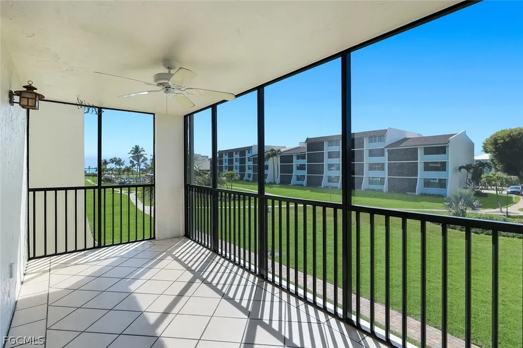 Sanibel FL, 979 E Gulf Drive, Unit D452
