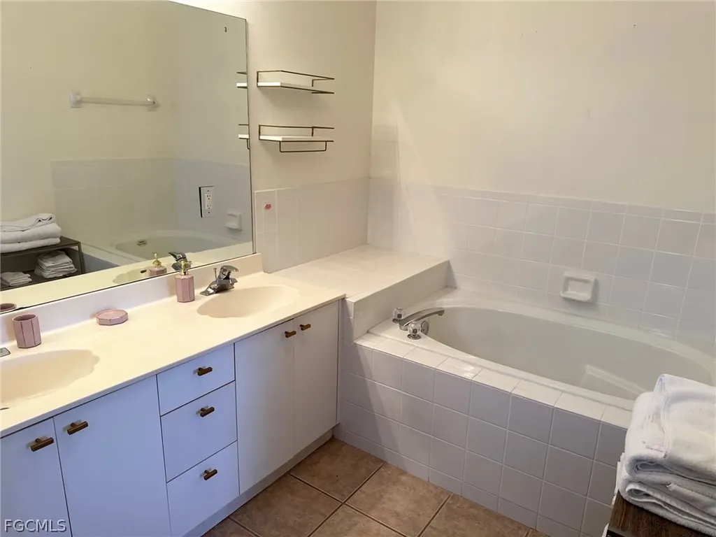 675 Luisa Lane Naples FL 34104