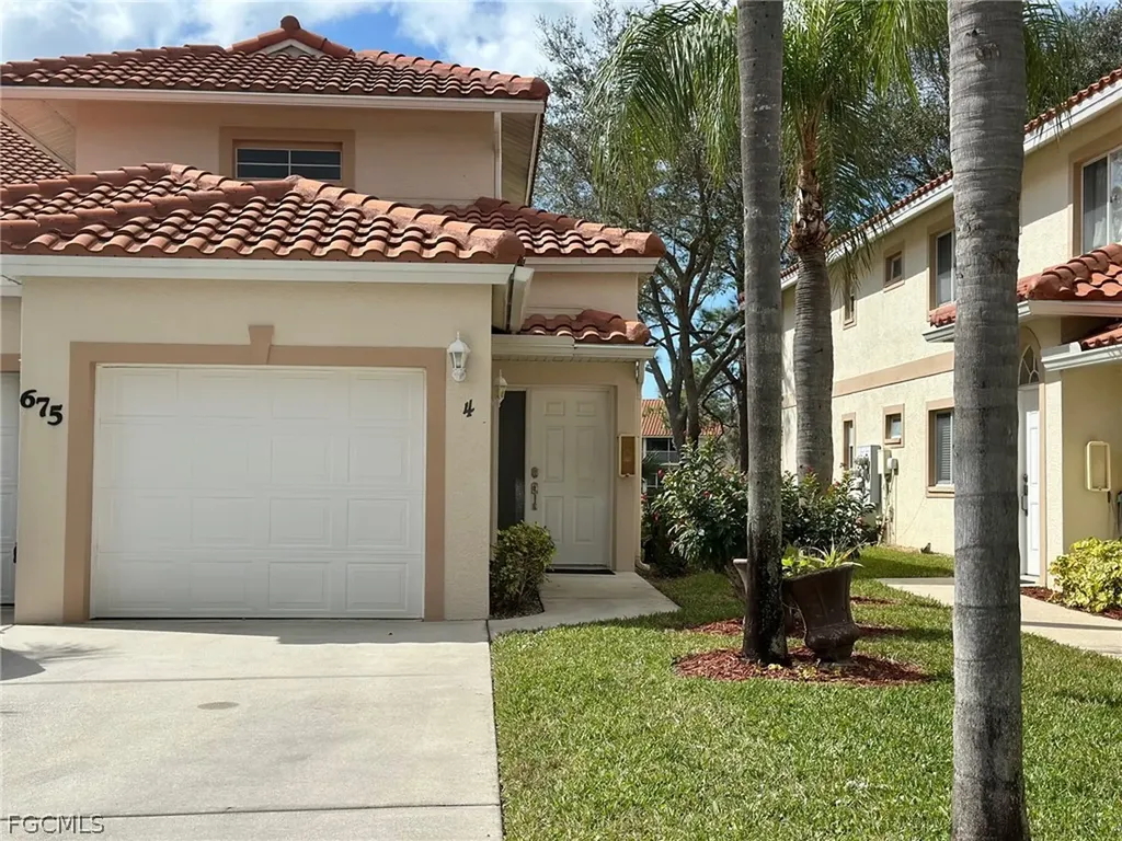 675 Luisa Lane Naples FL 34104