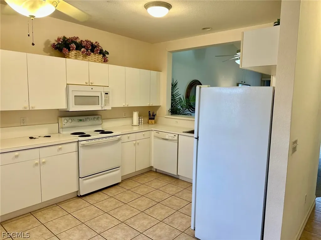 675 Luisa Lane Naples FL 34104
