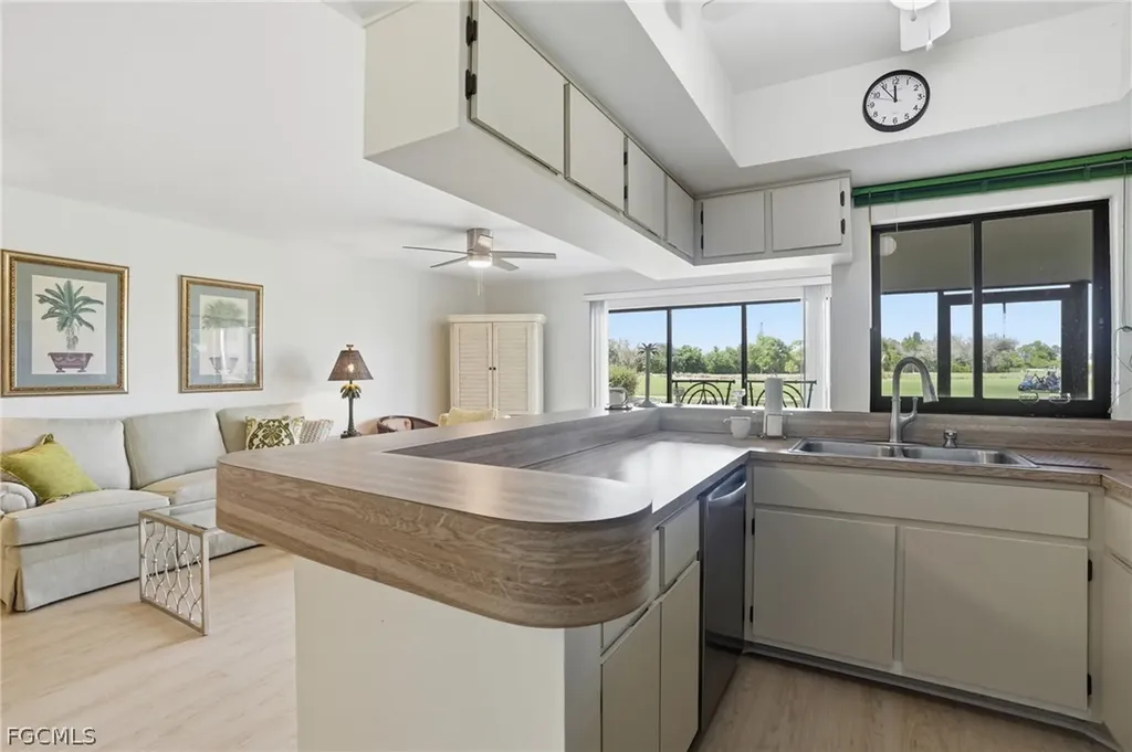 5585 Trailwinds Drive Fort Myers FL 33907