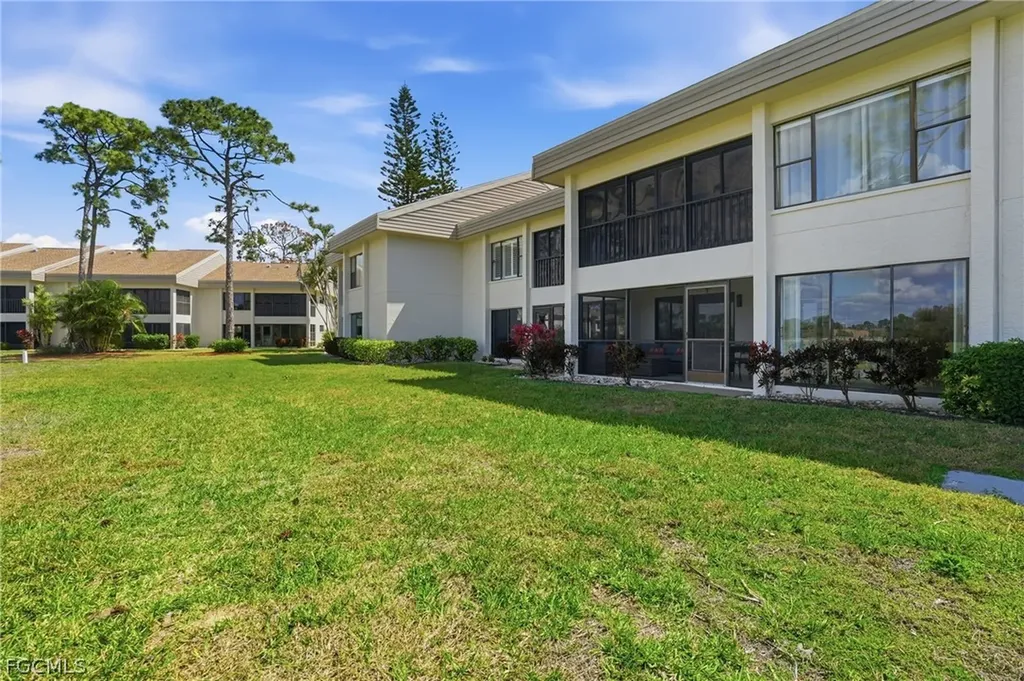 5585 Trailwinds Drive Fort Myers FL 33907