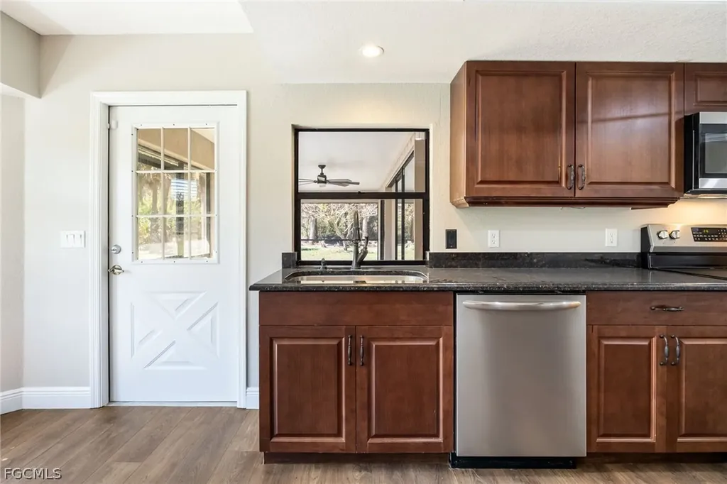 18890 Fox Run Road Alva FL 33920