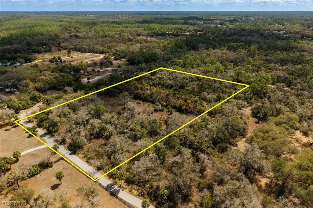 3751 Bateman Road Alva FL 33920
