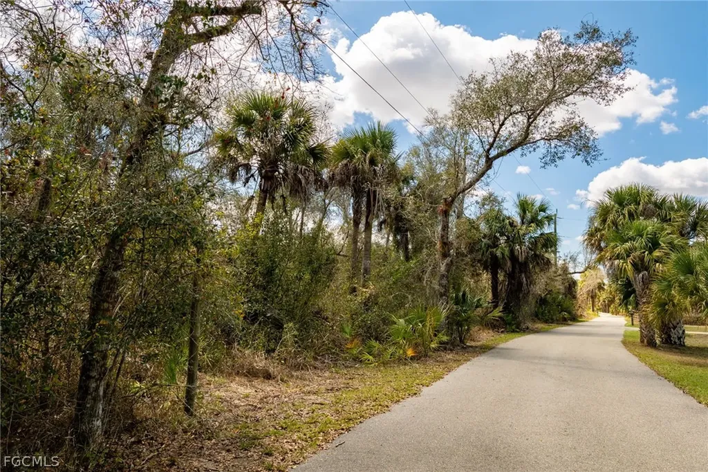 3751 Bateman Road Alva FL 33920