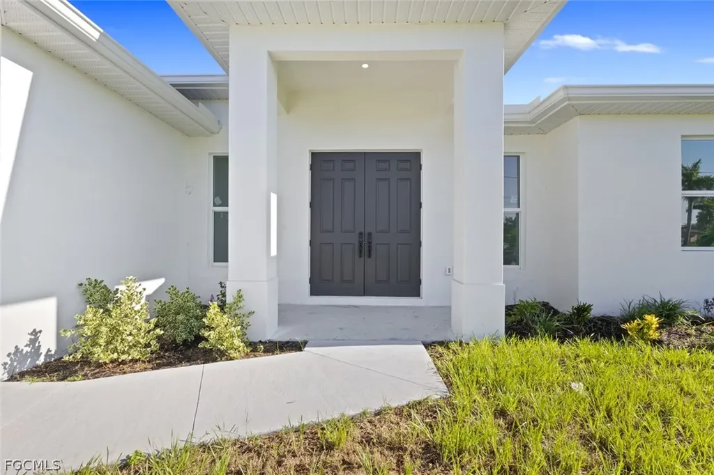 4306 NW 35th Street Cape Coral FL 33993
