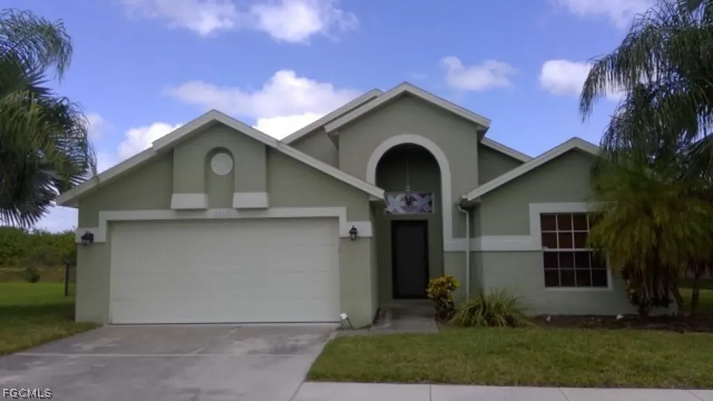 4620 Varsity Circle Lehigh Acres FL 33971