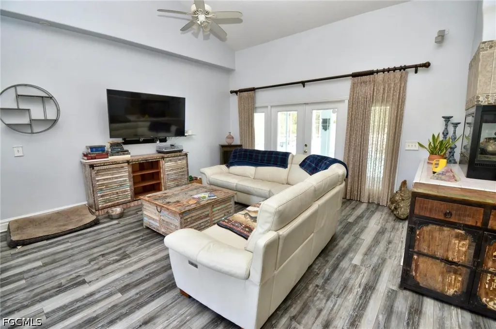 3551 Red Barn Ormond Beach FL 34174