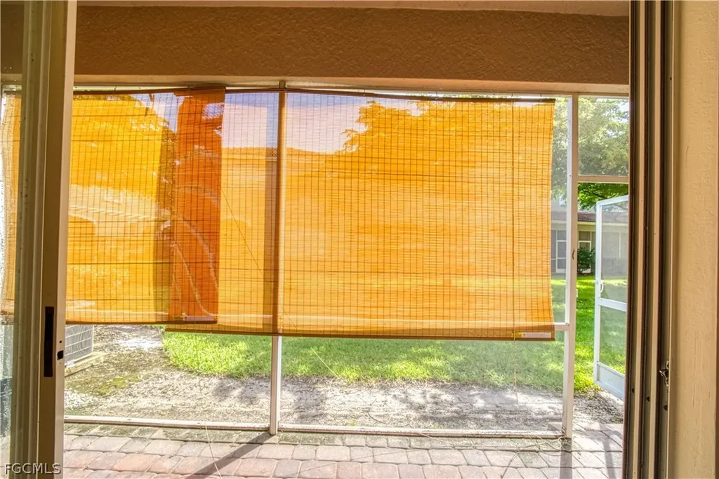 10027 Salina Street Fort Myers FL 33905