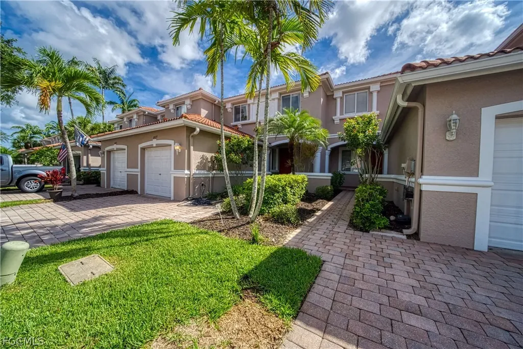 10027 Salina Street Fort Myers FL 33905