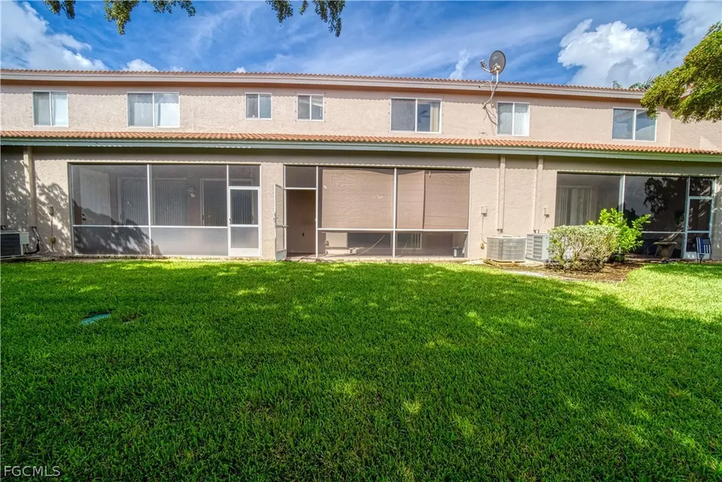 10027 Salina Street Fort Myers FL 33905
