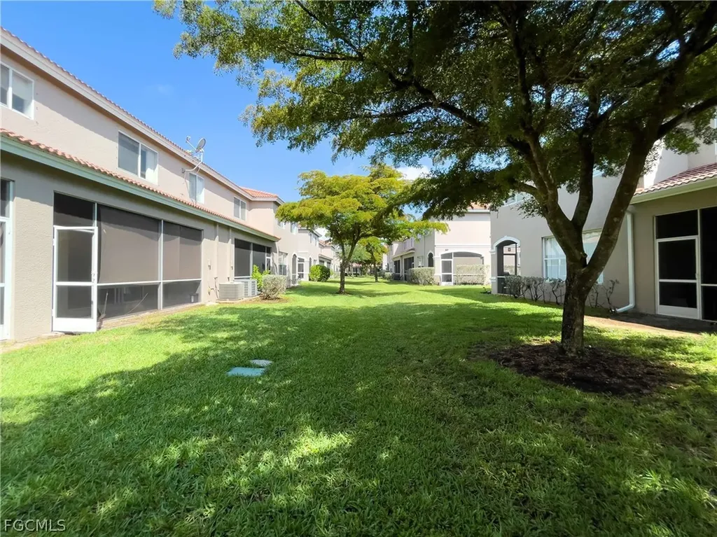 10027 Salina Street Fort Myers FL 33905