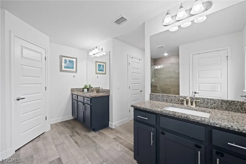 1728 Diplomat Parkway W Cape Coral FL 33993