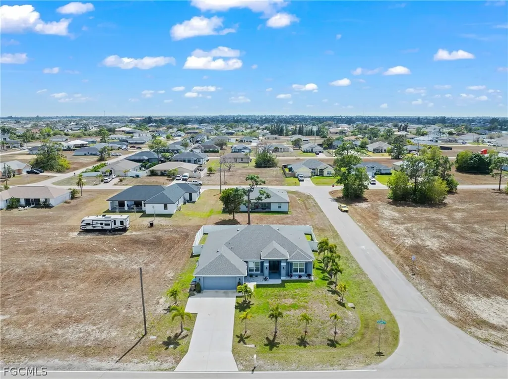 1728 Diplomat Parkway W Cape Coral FL 33993