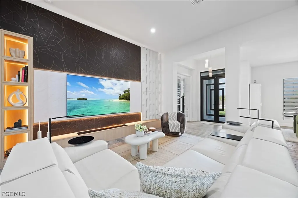 1728 Diplomat Parkway W Cape Coral FL 33993