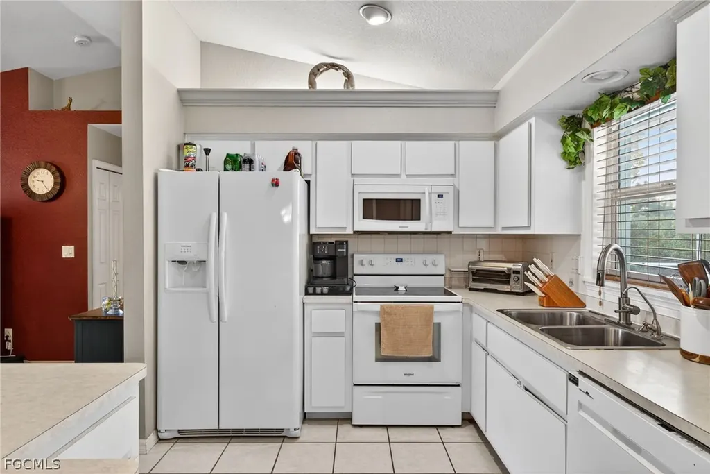 1114 SE 14th Terrace Cape Coral FL 33990