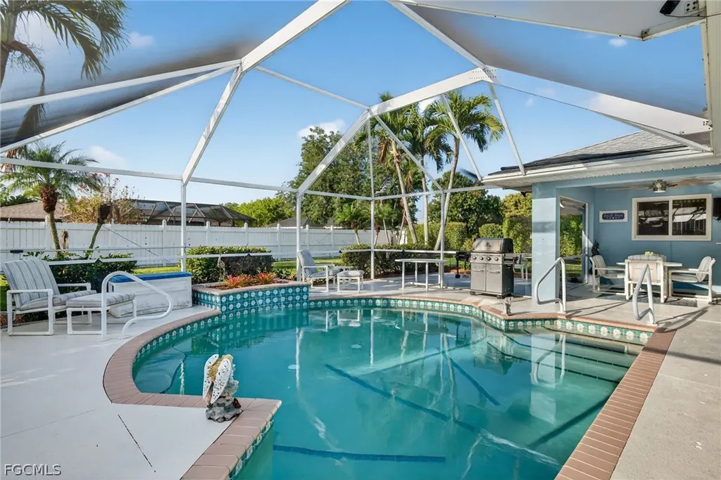 1114 SE 14th Terrace Cape Coral FL 33990