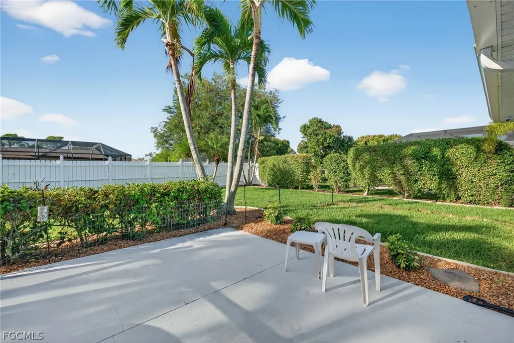 1114 SE 14th Terrace Cape Coral FL 33990