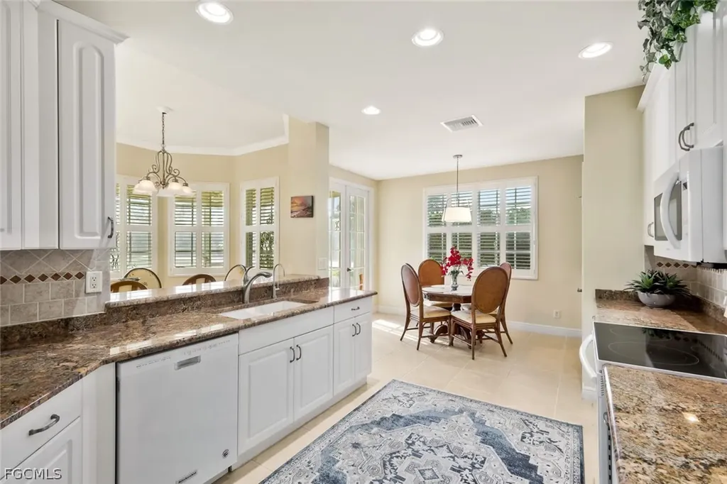13860 Avon Park Circle Fort Myers FL 33912