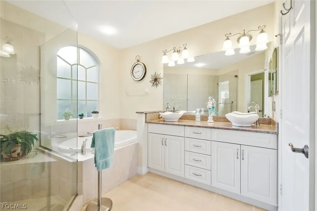 13860 Avon Park Circle Fort Myers FL 33912